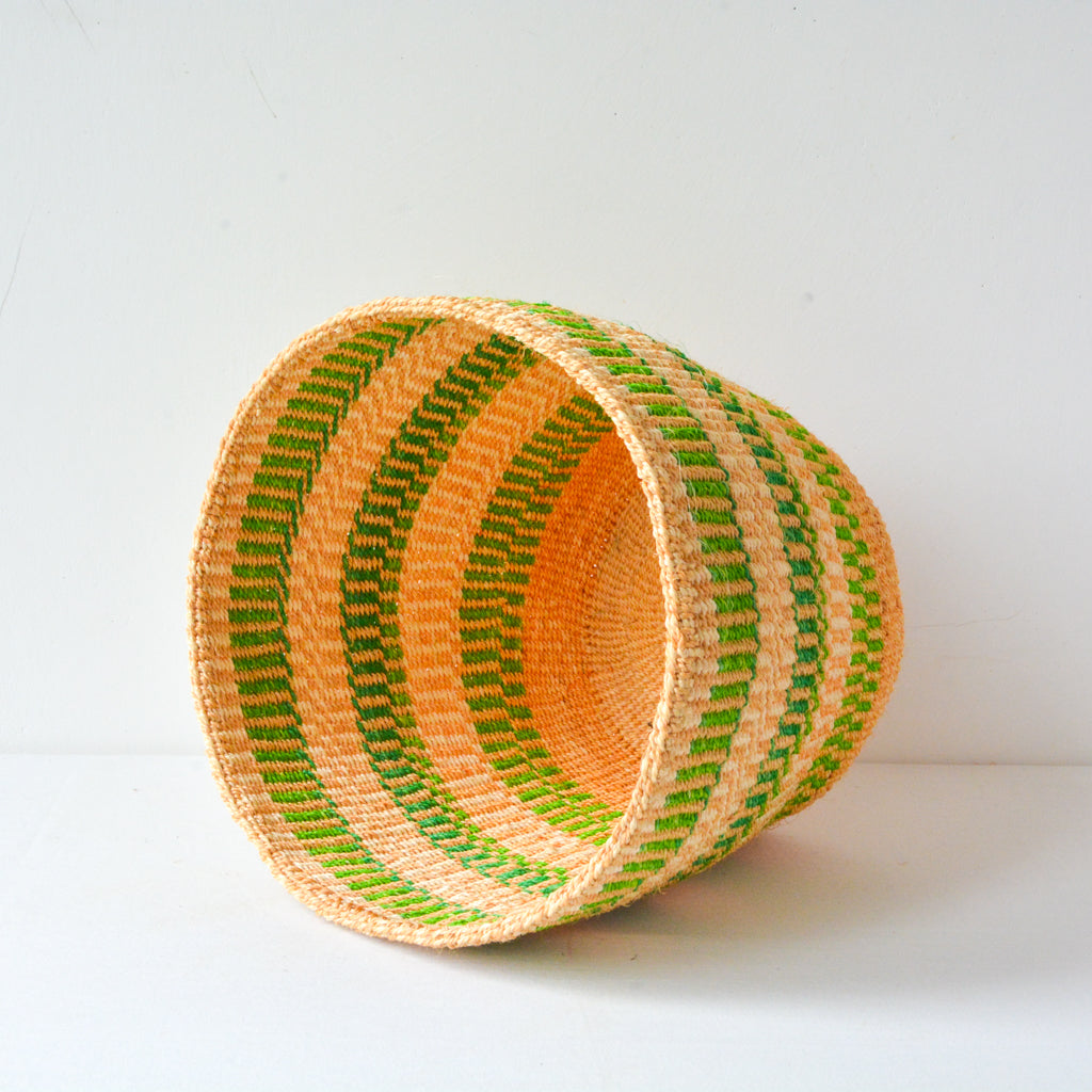 M . basket . sisal . practical weave . one-of-a-kind . G107