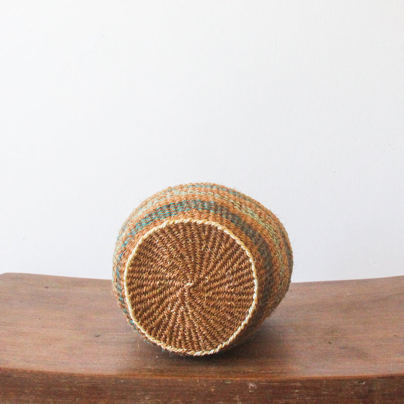 XS . basket . sisal . fineweave . colourful . one-of-a-kind . 102
