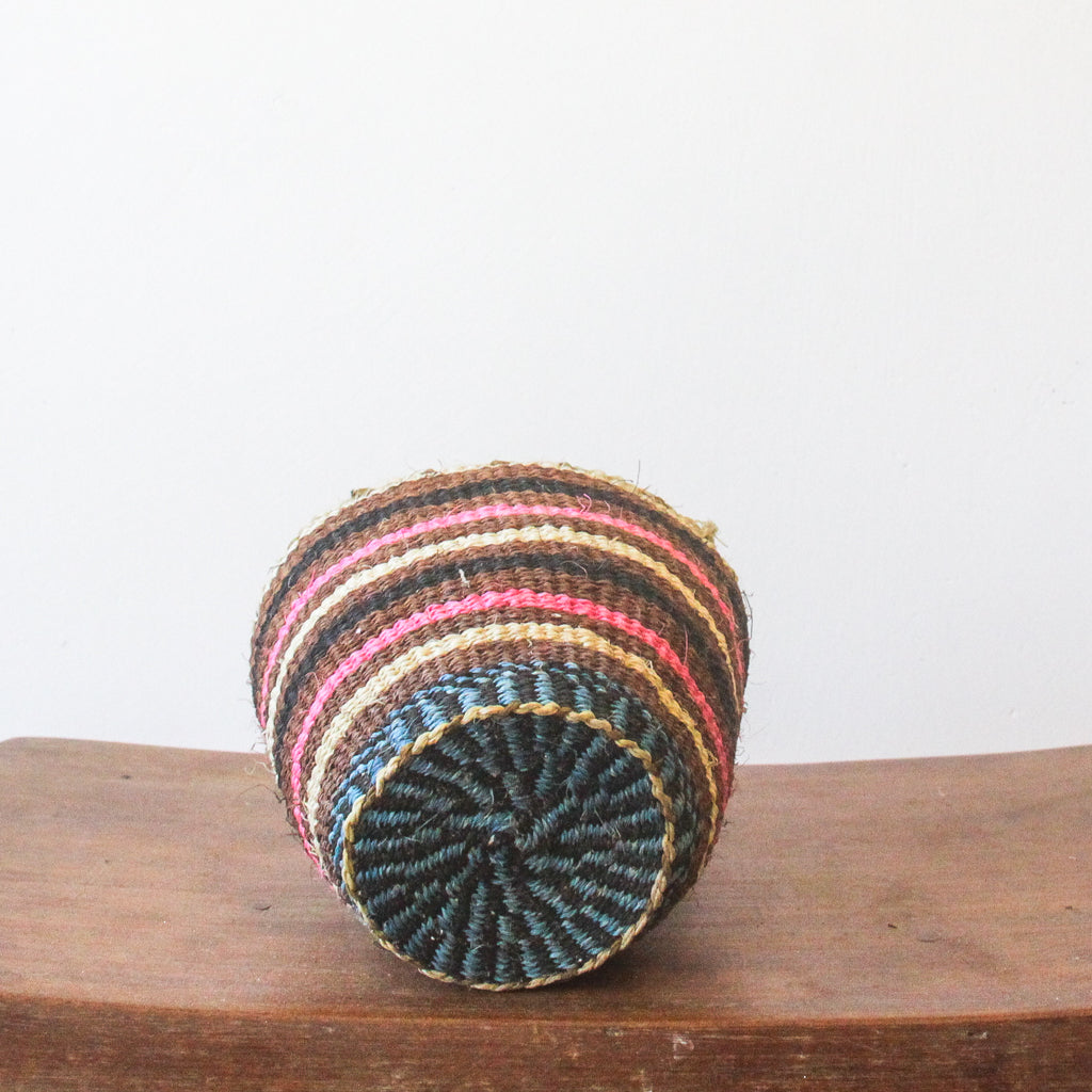 XS . basket . sisal . fineweave . colourful . one-of-a-kind . 121