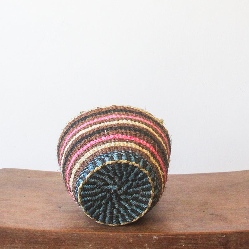 XS . basket . sisal . fineweave . colourful . one-of-a-kind . 121