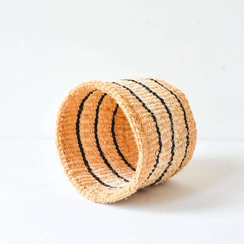 XS . basket . sisal . practical weave . one-of-a-kind . BW102