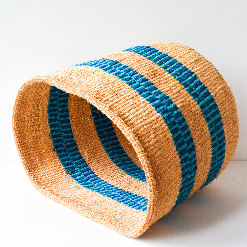 L . basket . sisal . practical weave . one-of-a-kind . B106