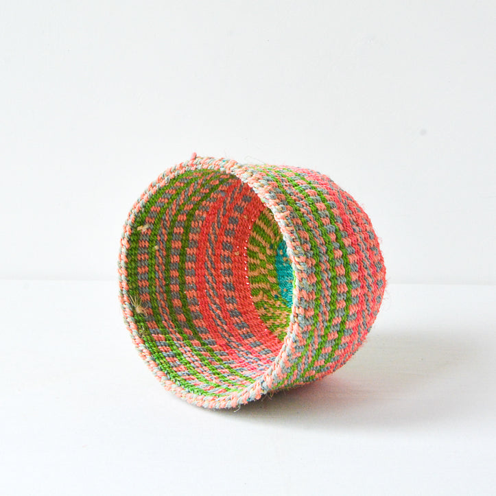 XS . basket . sisal . practical weave . one-of-a-kind . F103