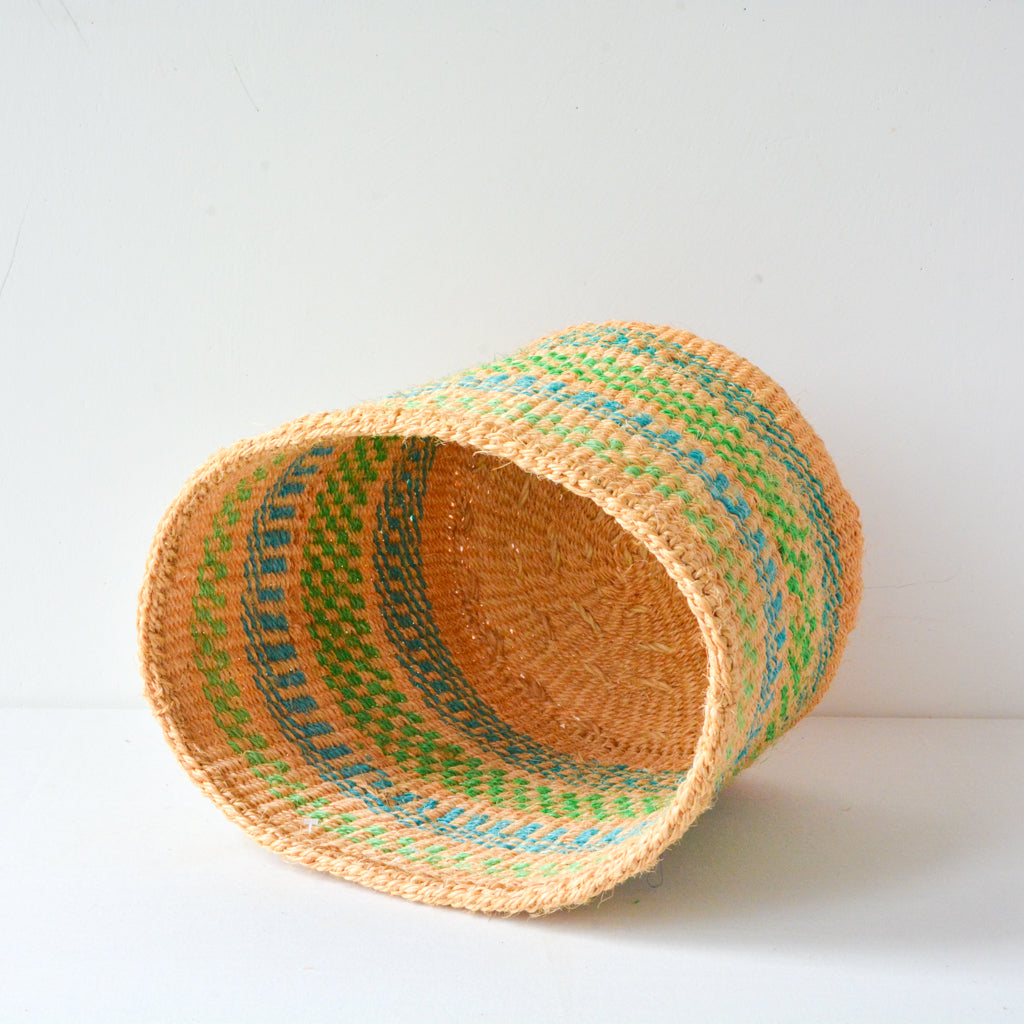 M . basket . sisal . practical weave . one-of-a-kind . G103