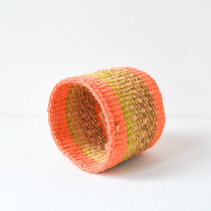 XS . basket . sisal . practical weave . one-of-a-kind . O101