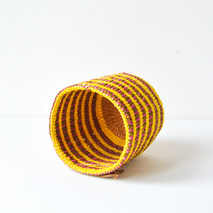 XS . basket . sisal . practical weave . one-of-a-kind . O106