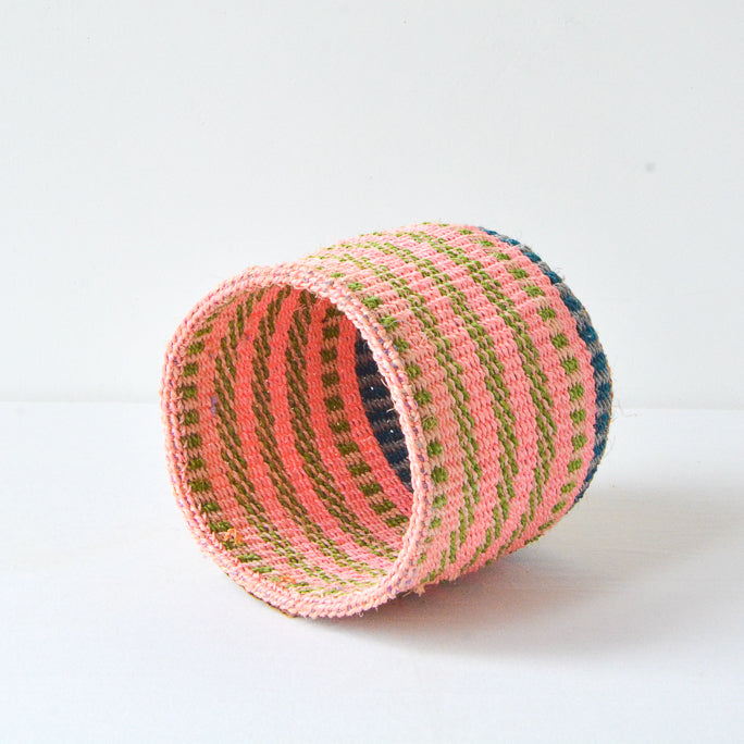 XS . basket . sisal . practical weave . one-of-a-kind . P102