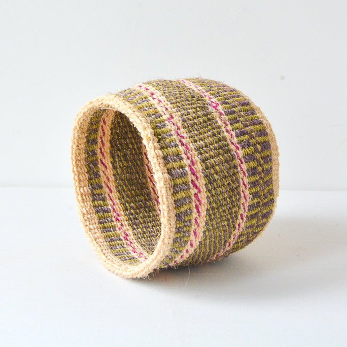 XS . basket . sisal . practical weave . one-of-a-kind . P106
