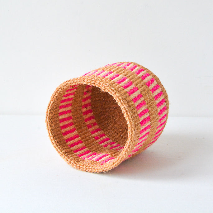 XS . basket . sisal . practical weave . one-of-a-kind . P109